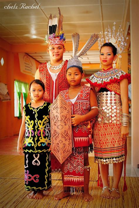 pakaian tradisional kaum iban  sarawak pembuatan pakaian iban