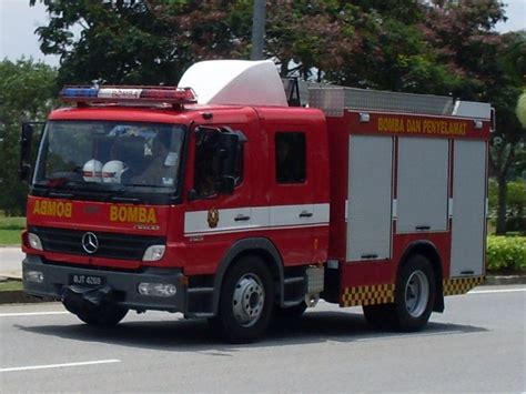 fire engines  mb atego fire engine