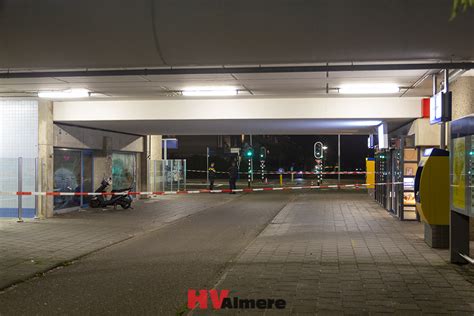 steekpartij bij station muziekwijk hv almere