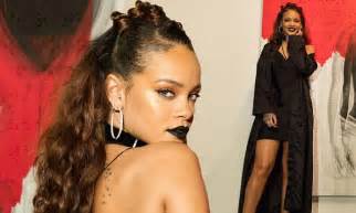 Rihanna Oozes Sex Appeal As She Unveils Her Long Awaited
