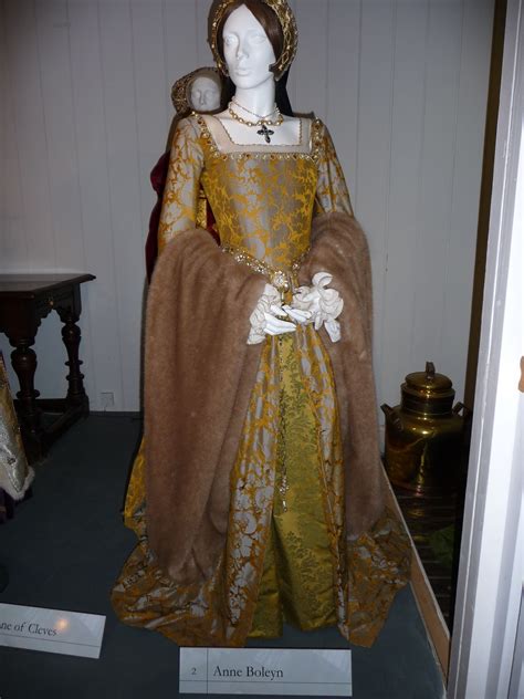 items  dress  queen anne boleyn  princess elizabeth anne boleyn renaissance fashion