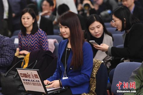 Find Female Journalists At China S Two Sessions In Women S Day People