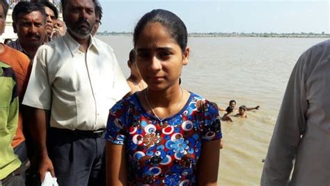 11 year old kanpur girl to swim 550 km to spread clean ganga message