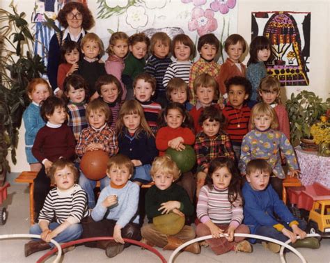 photo de classe maternelle de 1977 ecole maternelles de troarn