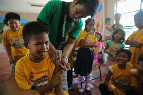 Philippines Suspends Dengue Vaccine Program After Sanofi Warns Of Risks