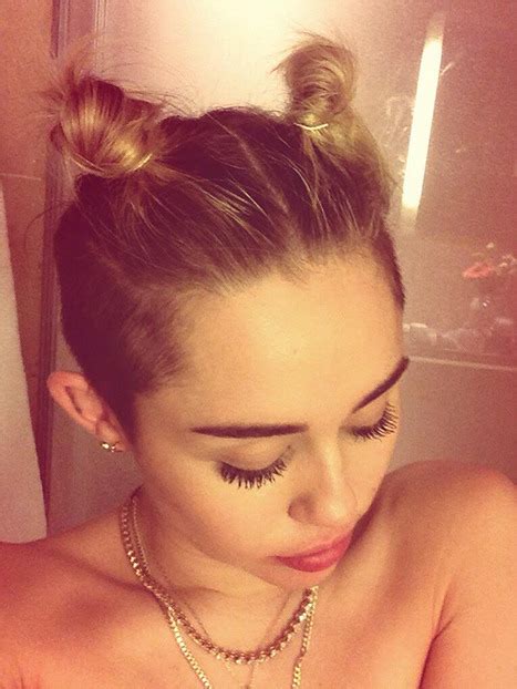Miley Cyrus Strikes Again Takes Naked Selfie In The