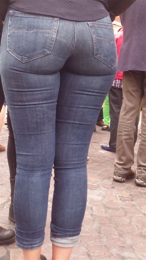 nice big juicy teen ass and butt in very tight blue jeans 44 bilder
