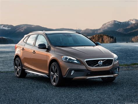 volvo  cross country  car price specifications  car arena