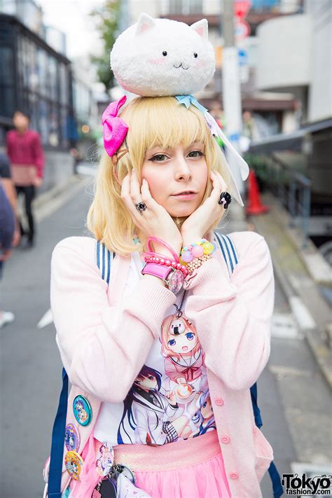 Harajuku Goth Style Vs Pastel Style W Hello Kitty Nude N