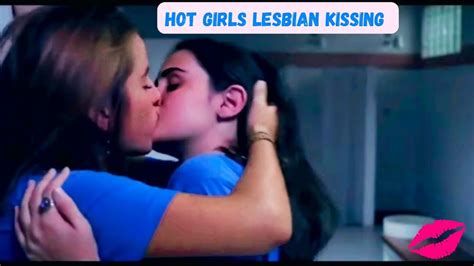 Perfect College Girls Lesbian Kiss Youtube