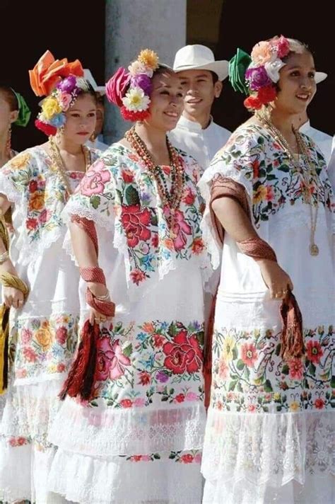 Pin De Claudia Pearce En La Mexicana Vestidos Mexicanos Vestidos