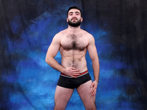 Romanian Hunk Gay Hotguydylan On Free Gay Cam • Mrgays