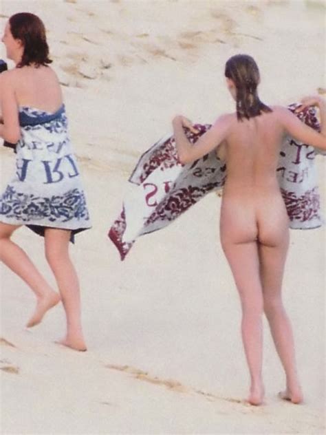 Uma Thurman On A Nude Beach The Drunken Stepforum A