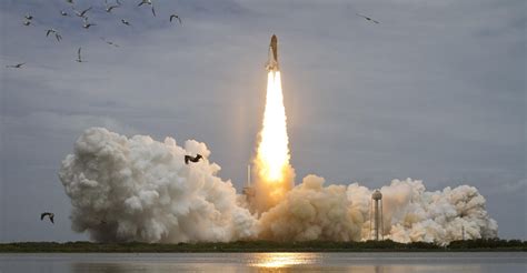 final nasa space shuttle launch den  geek