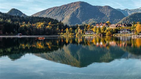 sunny autumn landscape  alpine lake gosausee vorderer lake austria windows  spotlight