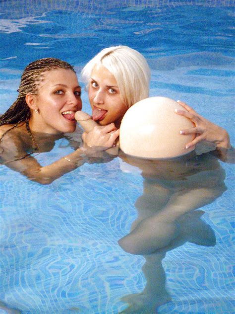 lesbian teen babes licking shaved pussy underwater in the pool
