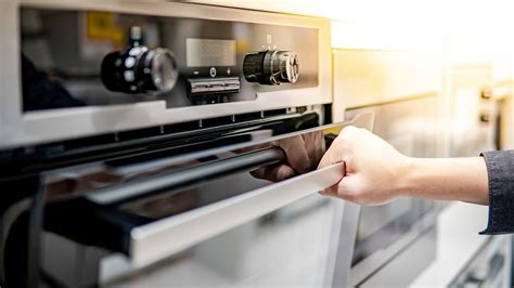 troubleshooting   oven door wont close    fleet appliance