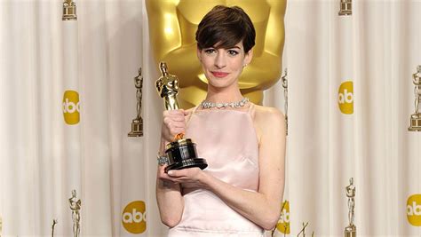 Anne Hathaway Why Was She Not Happy To Win An Oscar
