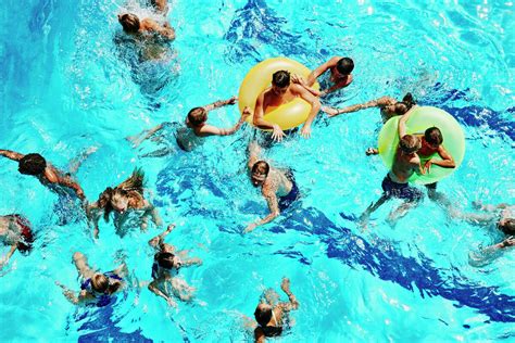 beaumont swimming pools  splash parks open   season