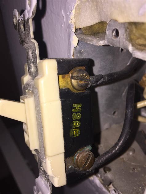 electrical whats  proper   replace  wall switch   black wires love