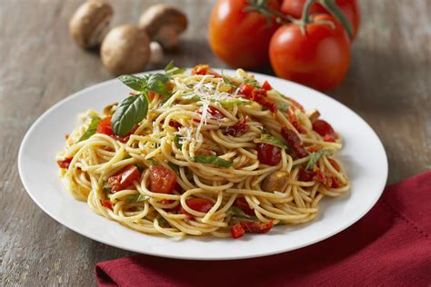 fresh tomato pasta  basil recipe