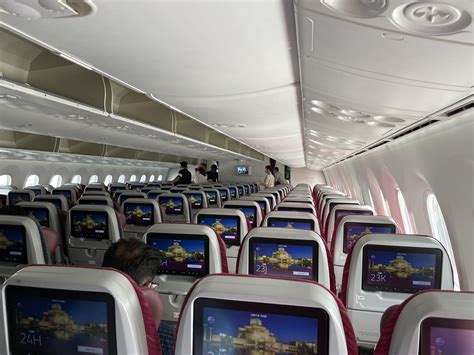 flight review qatar airways economy class part    allplane