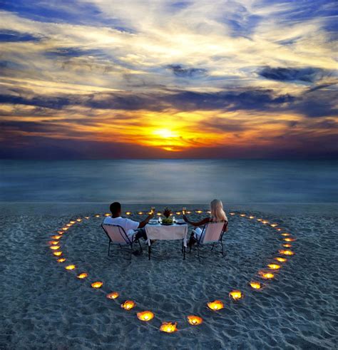 Romantic Dinner On The Beach Romantic Christmas Romantic Beach