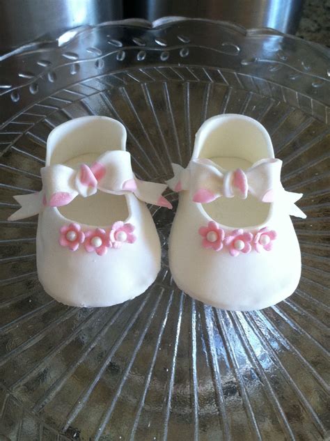 baby shoes tutorial fondant baby booties pattern
