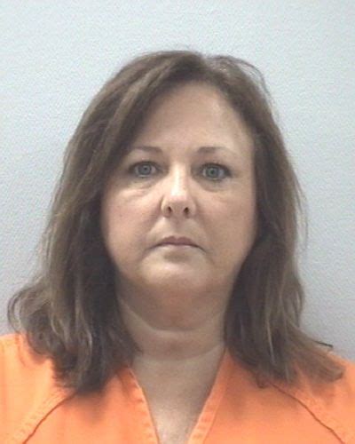 soccer mom arrested after watching porn movie with 4 teenagers and giving them liquor