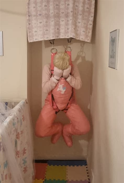 getting extra huffy in my new bouncer r abdl