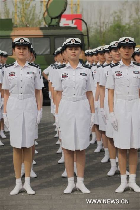 New Uniforms On Parade China News Sina English