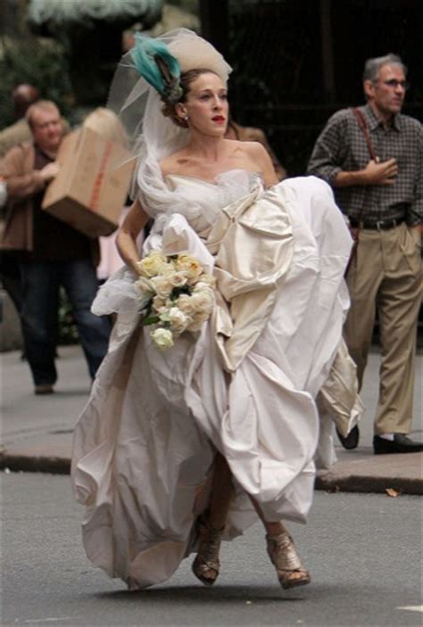 el vestido de novia de carrie bradshaw en sexo en nueva york