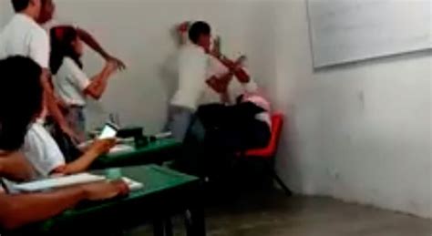 graban a alumno que golpea a su maestro en tabasco méxico video