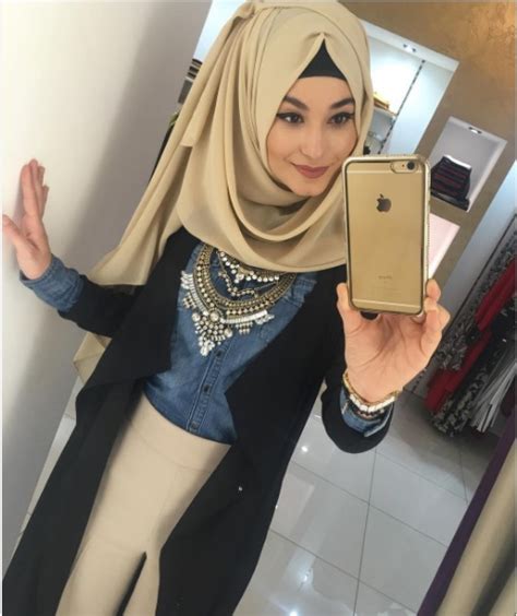 une très belle sélection de plus de 42 tenues de hijab pour vous inspirer astuces hijab