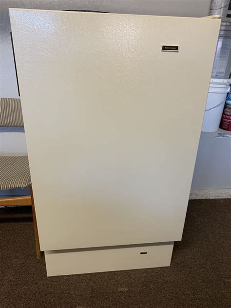 Kenmore 9 Cubic Feet Upright Freezer For Sale In Las Vegas Nv Offerup
