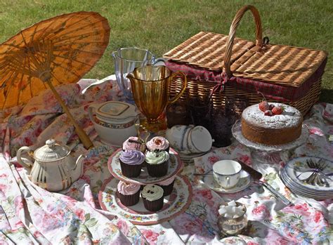 gallery classic crockery event hire vintage picnic tea sets vintage picnic