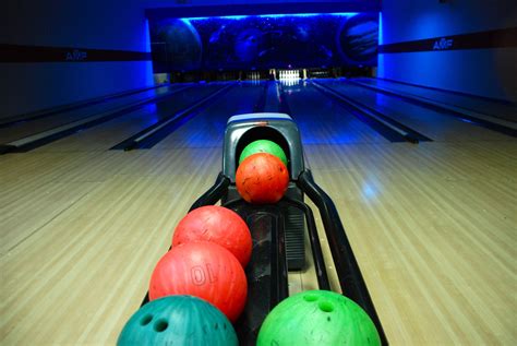 Bowling Ball Game Classic Bowl Sport Sports 4 Wallpapers Hd