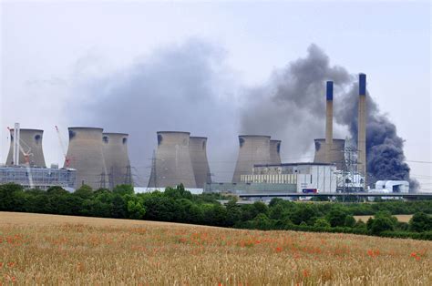 ferrybridge coal power station to close over £150m loses