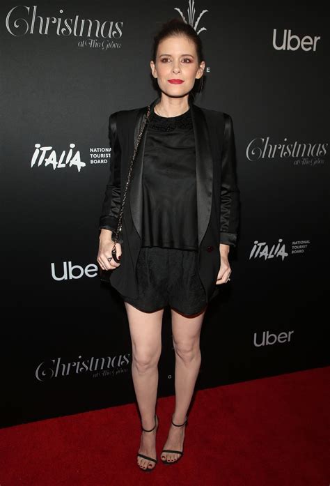 Kate Mara Beautiful In Black At Christmas Event Sexy Legs