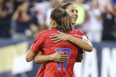 record crowd cheers for carli lloyd tobin heath and equal pay in