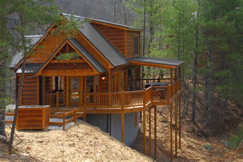 suite mountain retreat luxury  bedroom cabin smoky mountain rentals  owner