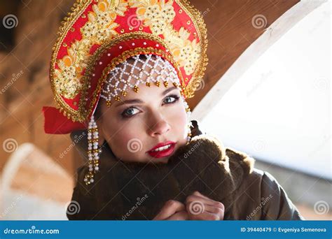 Russian Girl In A Kokoshnik Stock Image Image Of People Caucasian