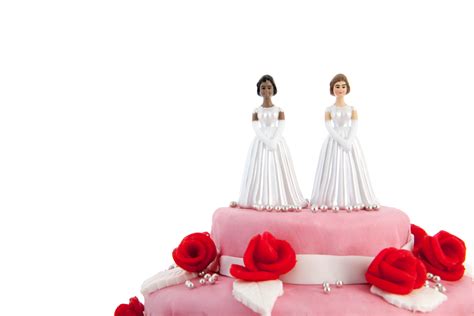 oregon court bigoted christian bakers must pay 135 000 fine to lesbian couple friendly atheist