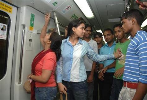 i don t know how to say delhi metro ladies compartment
