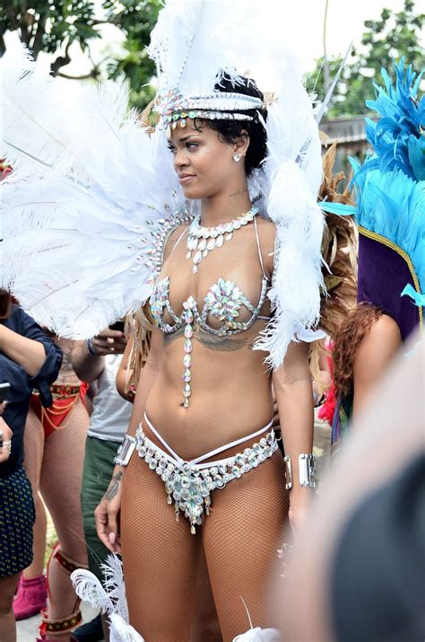 rihanna at barbados kadooment day parade hot celebs pictures