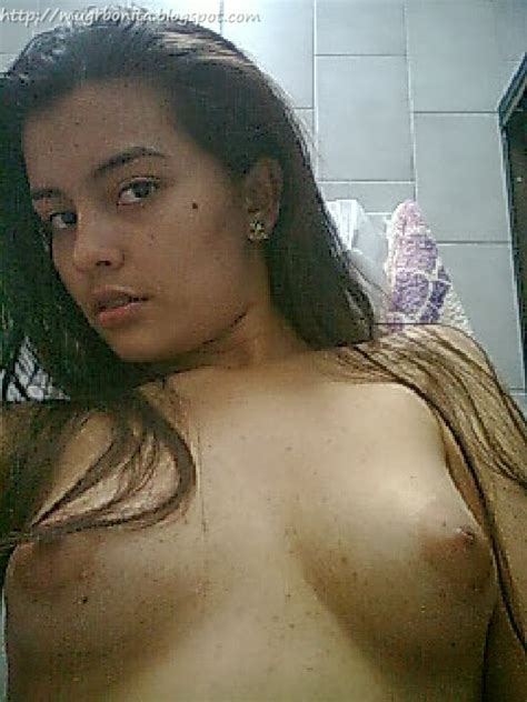 jovencitas salvadorenas desnudas