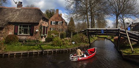 beautiful canal villages canals   netherlands  dutch guide