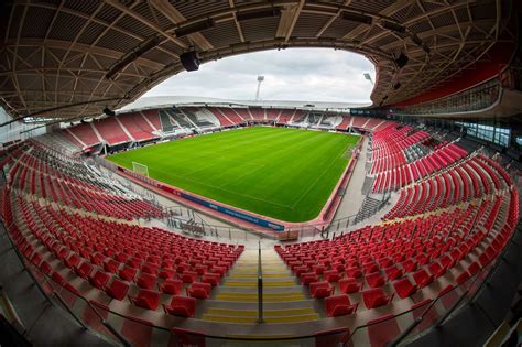 interior afas stadion alkmaar paises bajos capacidad  espectadores equipo local az