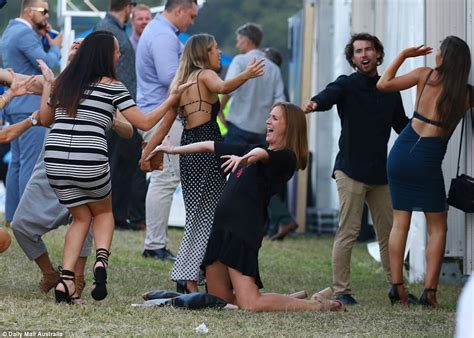crowds break into dance and enjoy drinks at sydney races daily mail