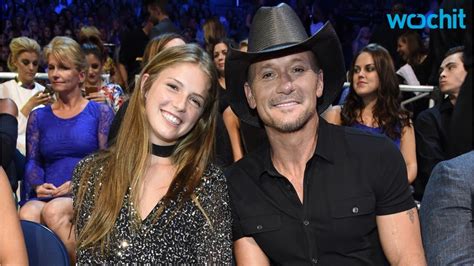 tim mcgraw s daughter was his date for the cmt awards
